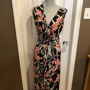 NWT Cute Maxi Dress